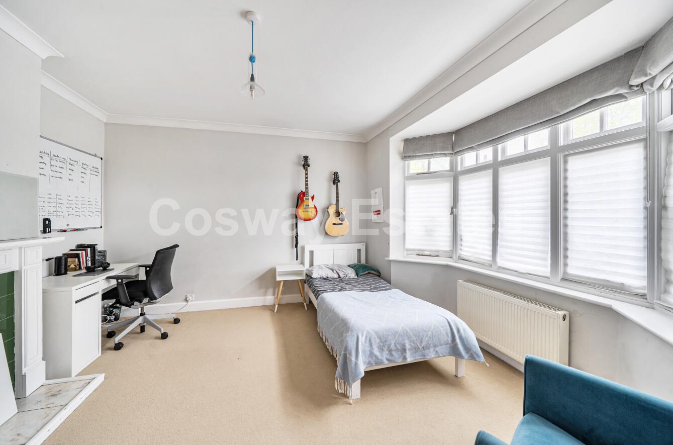 Daws Lane, Mill Hill, NW7, Mill Hill, London